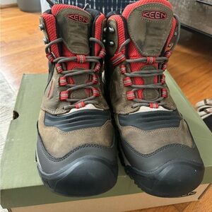 Keen Men’s Ridge Flex Hiking Boots